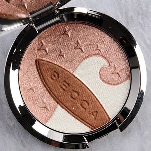 Becca ocean glow highlight and bronzer